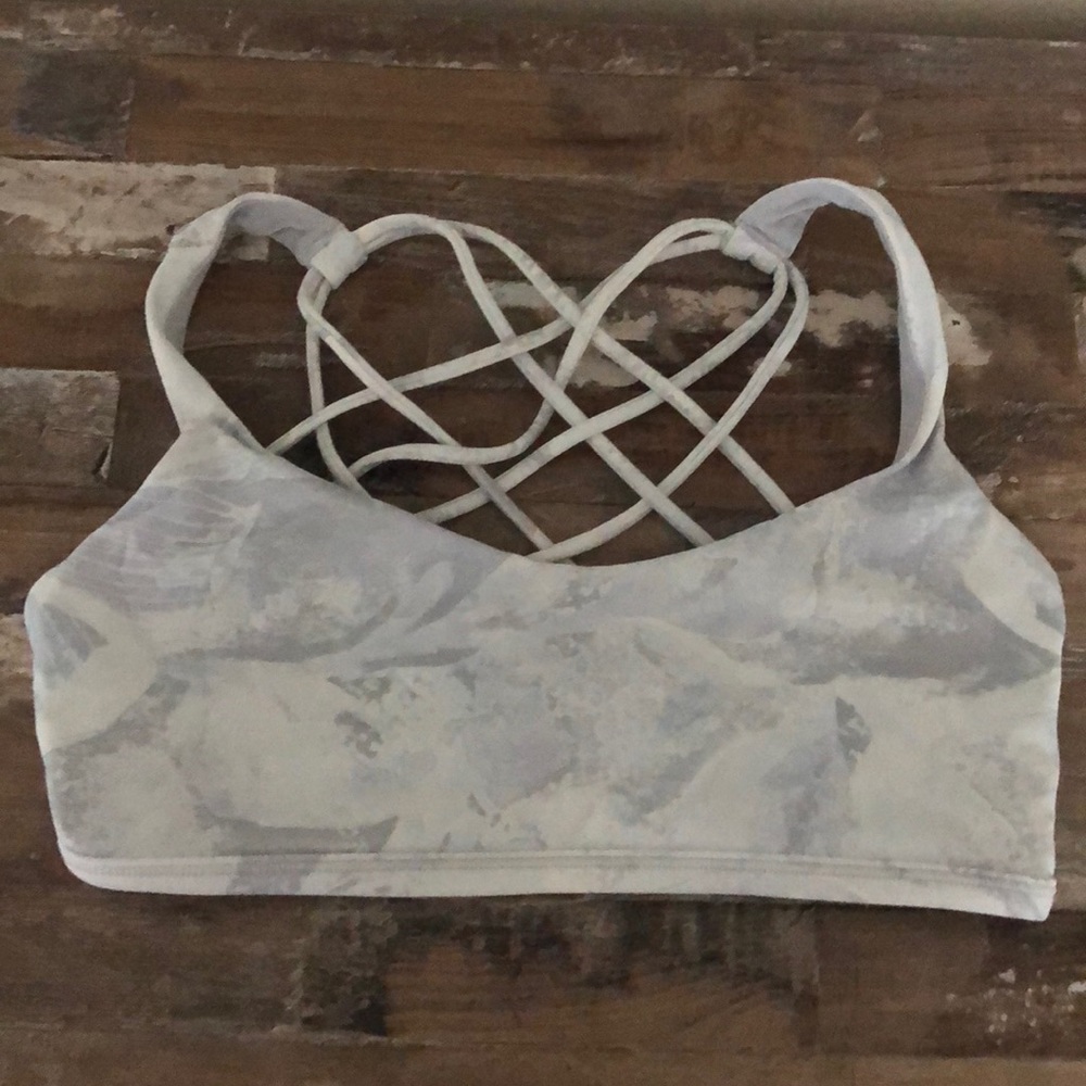 Lululemon Free To Be Bra